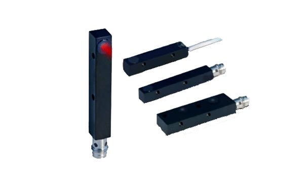 Miniatura rectangular, reflexión difusa, cable o conector - RX
